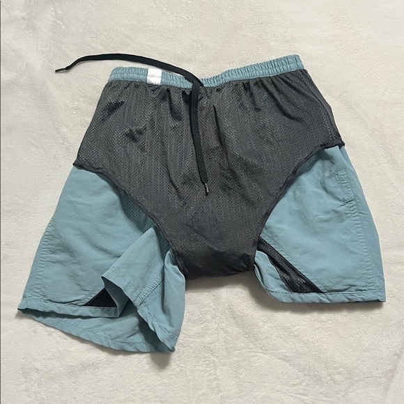 Patagonia Aqua Blue Shorts - Picture 4 of 7